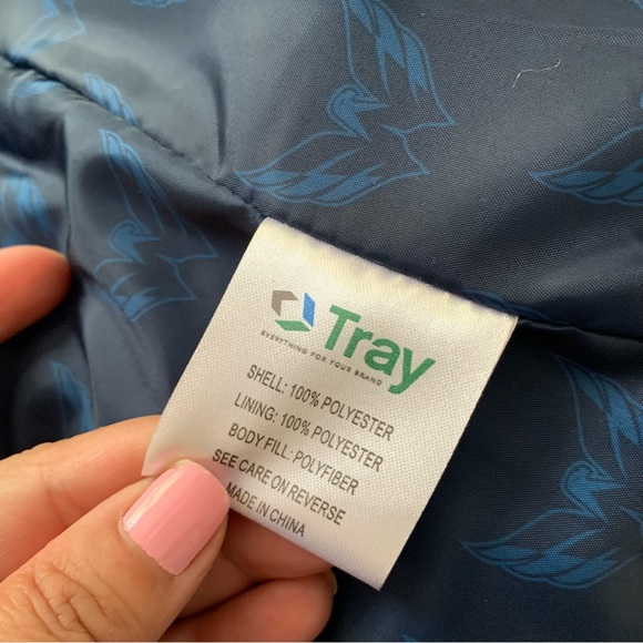 COPY - NWOT WASHINGTON CAPITALS NAVY BLUE VEST - Picture 9 of 10